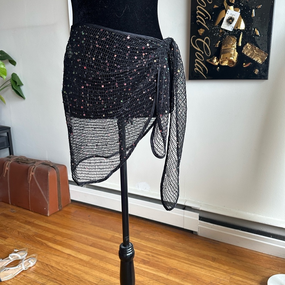 (NWT) FashionNova Black Sequin Mesh Tie-Side Wrap